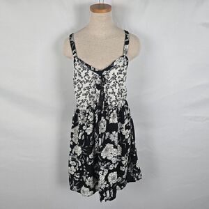 Xhilaration Dress Women's Medium Black White Floral Sleeveless Knotted Knee